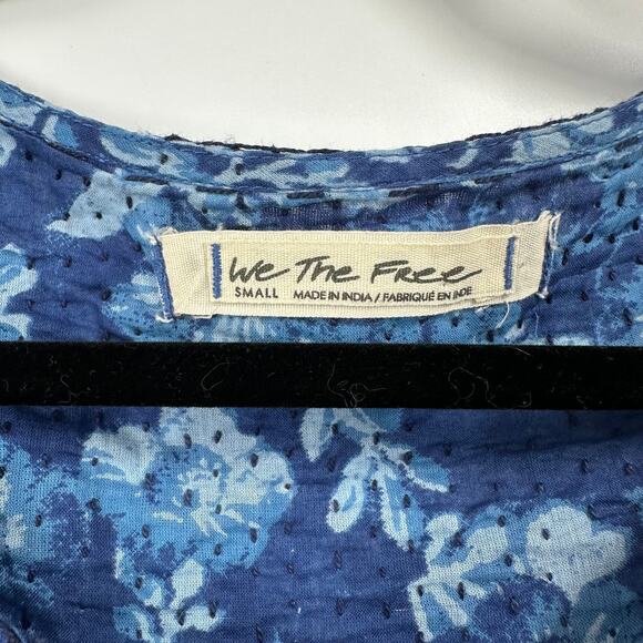 We the Free‎ Floral Blouse Small Blue Button Front - Picture 3 of 8